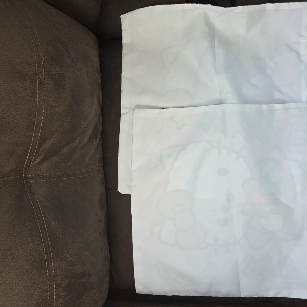 Hello Kitty Festive Pillows - Pink and Green - Picture 2 of 3